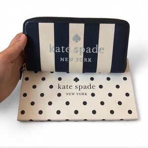 EUC Kate Spade Ella Lrg Continental Wallet Blue Stripe